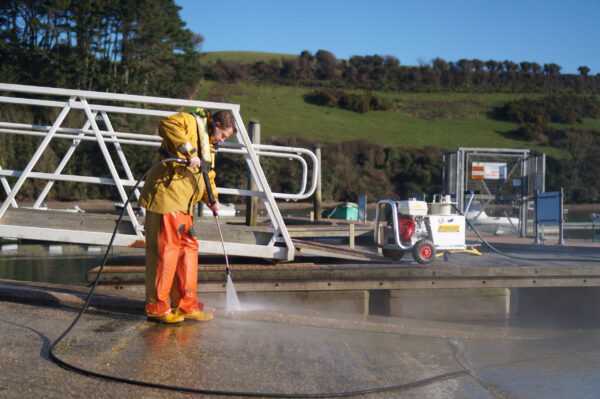 Petrol Cold Water Pressure Washer 3500PSI - In Action 2 Petrol Cold Water Pressure Washer 3500PSI - In Action 2