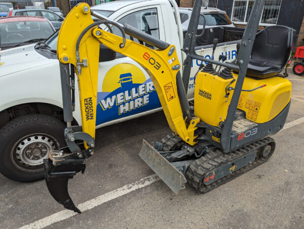 Ripper Tooth fitted to 1 Tonne Excavator Ripper Tooth fitted to 1 Tonne Excavator