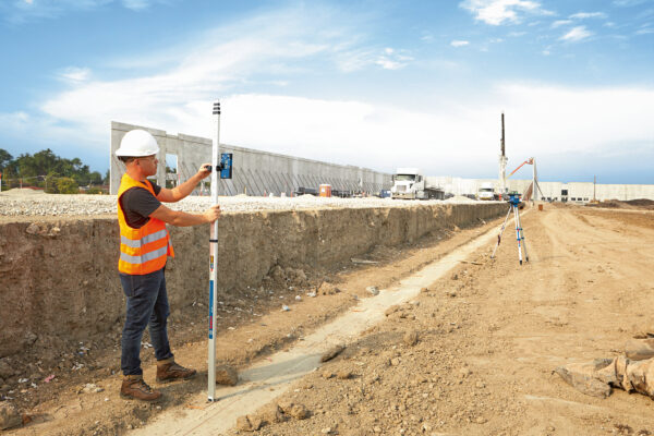 Rotating Laser Level - Dual Grade - In Action 1 Laser Level (Rotating) Dual Grade