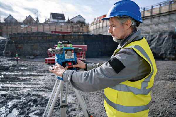 Rotating Laser Level - Dual Grade - In Action 7 Laser Level (Rotating) Dual Grade